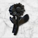 Floral Daisy Hair Claw - Image 3